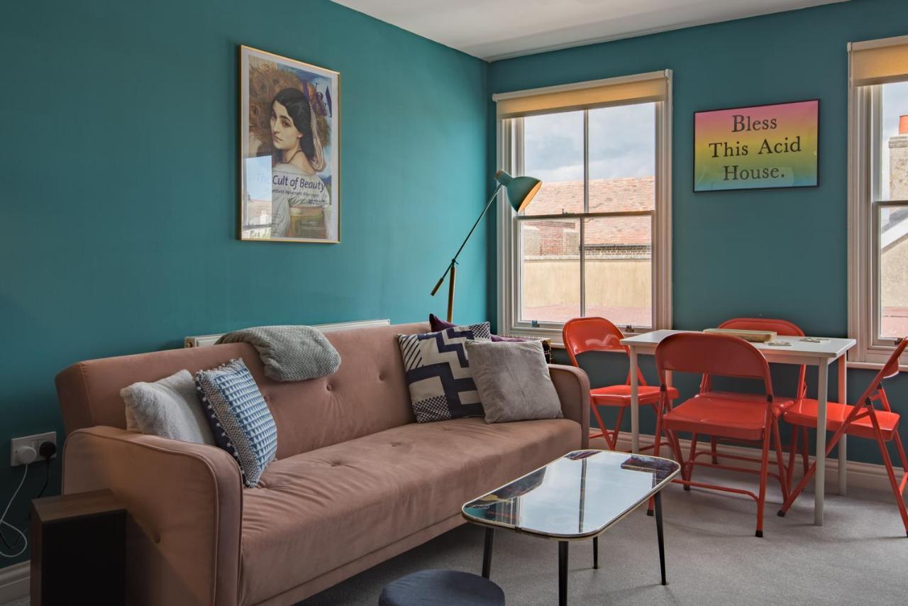 Blackhorse Loft - Spacious Apartment By The Sea Deal Exteriör bild